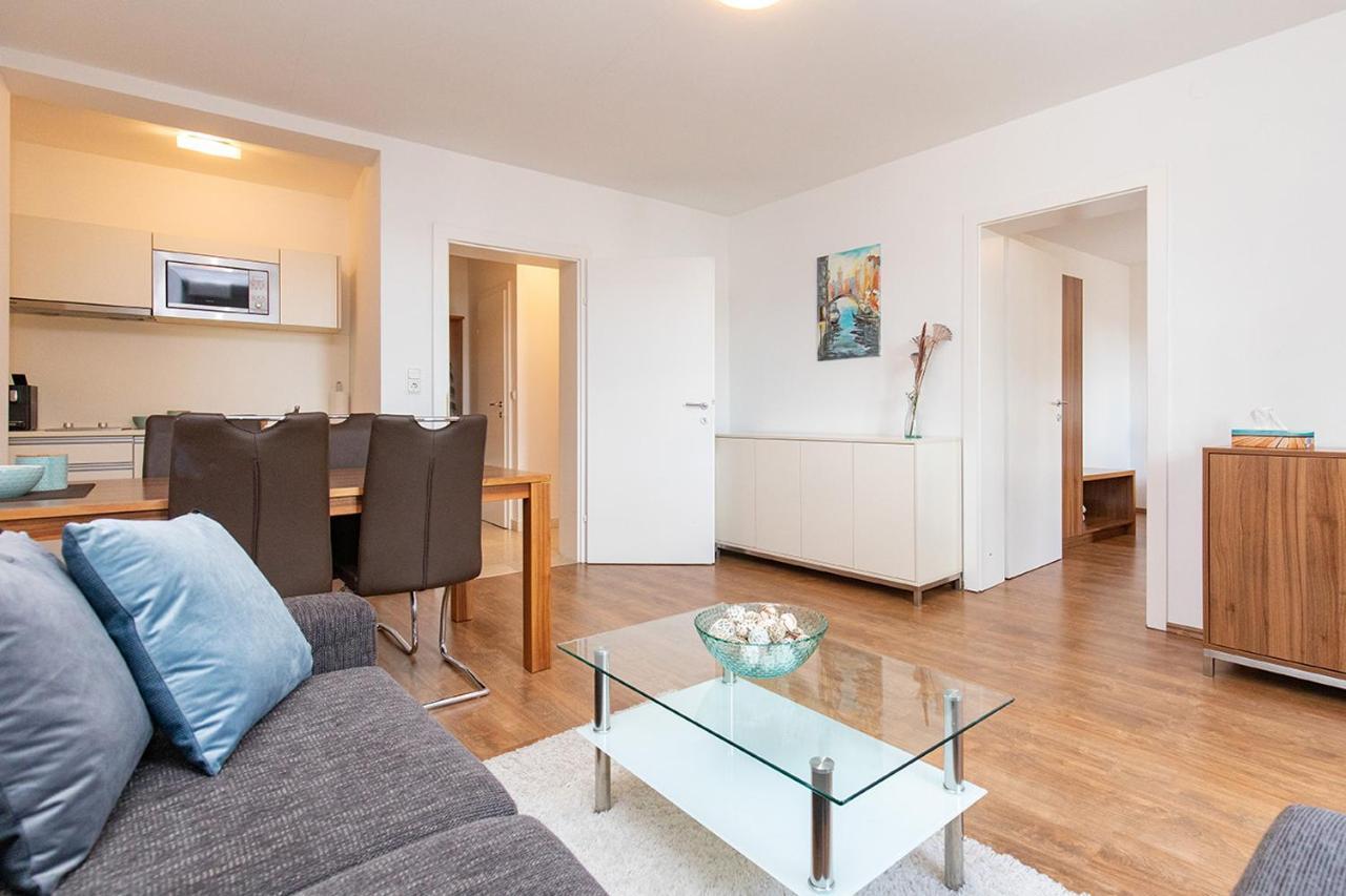 Weingut-Ferienwohnung Muenzenrieder Apetlon Exteriör bild